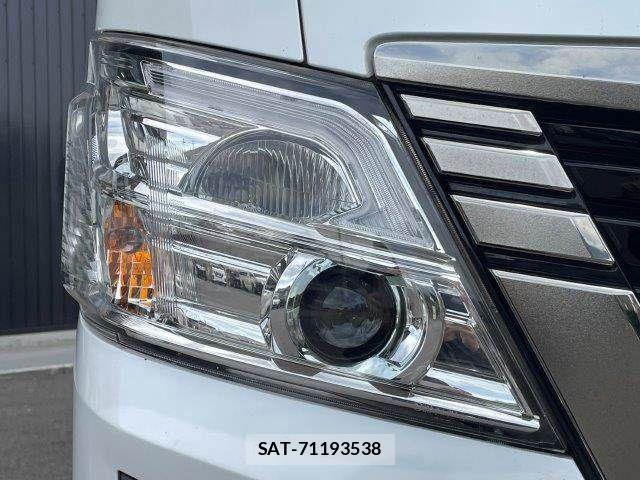 Nissan Caravan 2022-10 7357097-25