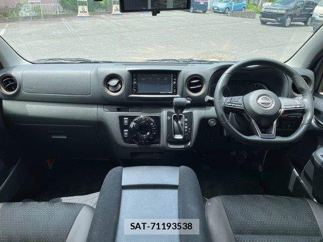 Nissan Caravan 2022-10 7357097-2
