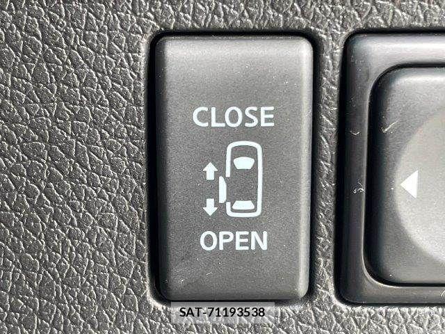 Nissan Caravan 2022-10 7357097-7