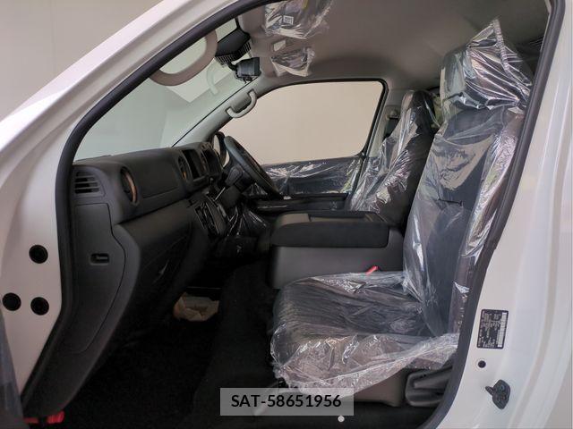 Nissan Caravan 2026-05 7391563-3