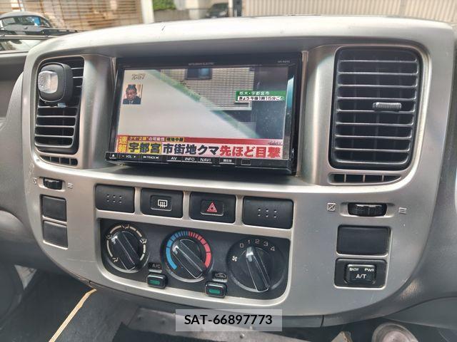 Nissan Caravan 2006-08 7391573-15