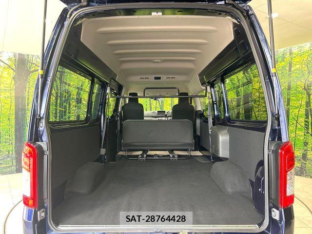 Nissan Caravan 2026-03 7453333-9