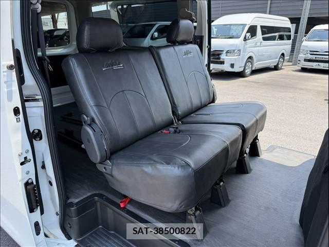 Nissan Caravan 2024-10 7453335-9