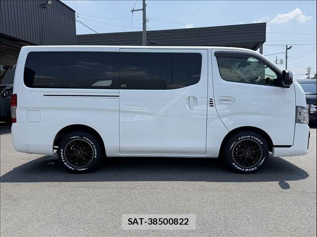 Nissan Caravan 2024-10 7453335-12