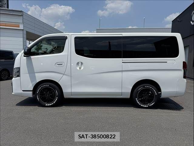 Nissan Caravan 2024-10 7453335-13