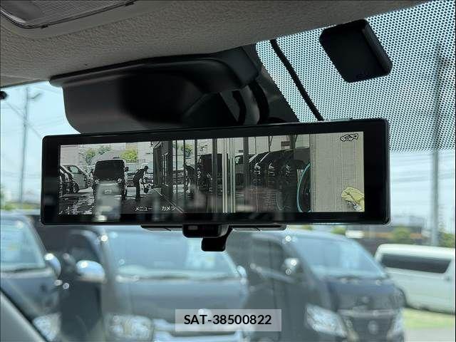 Nissan Caravan 2024-10 7453335-16