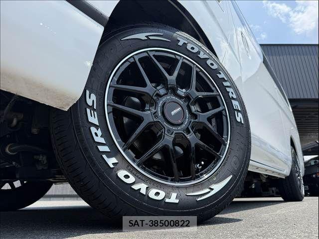 Nissan Caravan 2024-10 7453335-4