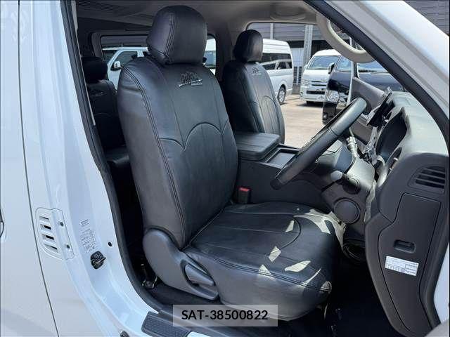 Nissan Caravan 2024-10 7453335-8