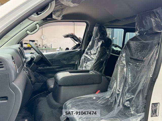 Nissan Caravan 2026-03 7508309-18