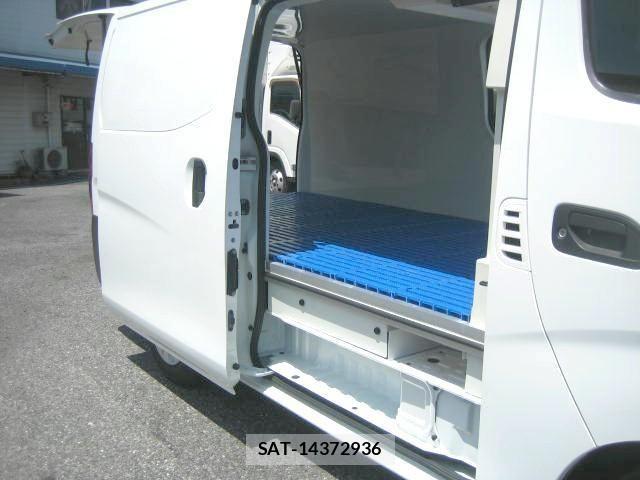 Nissan Caravan 2020-09 7499845-10