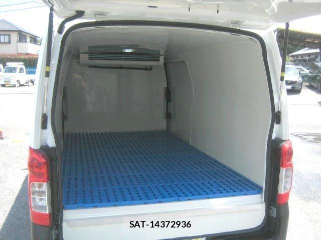 Nissan Caravan 2020-09 7499845-7