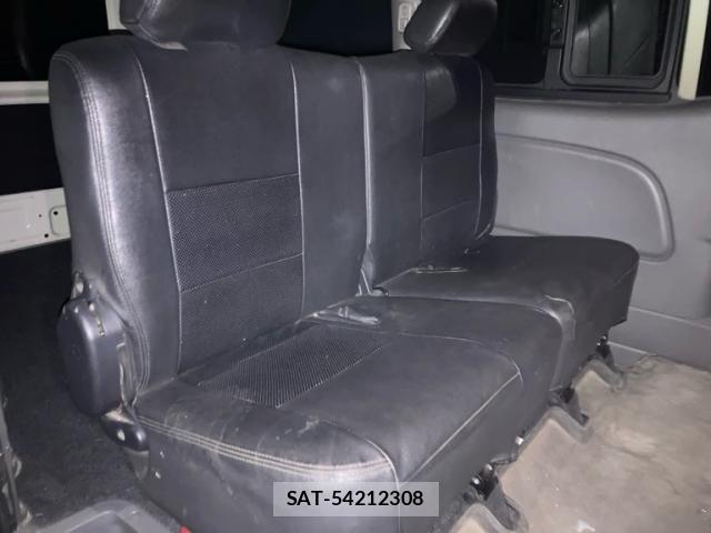 Nissan Caravan 2017-06 7561915-17