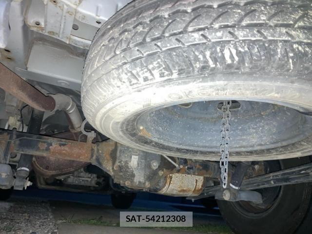 Nissan Caravan 2017-06 7561915-6