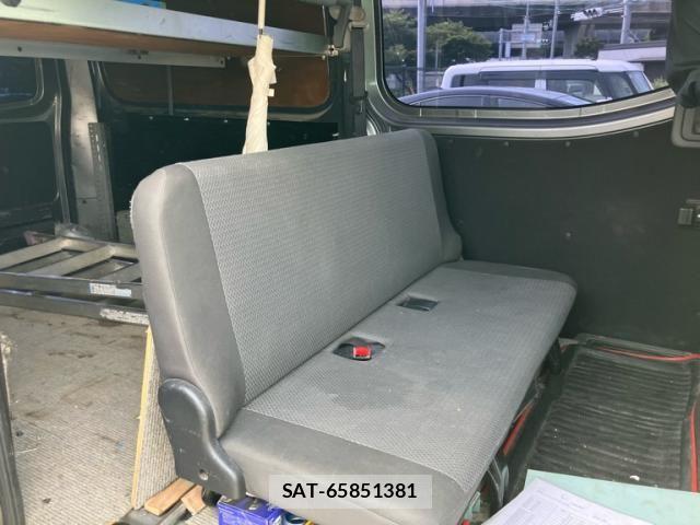 Nissan Caravan 2018-06 7615398-10