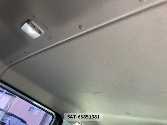Nissan Caravan 2018-06 7615398-12