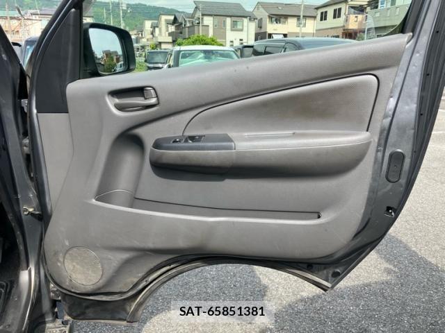 Nissan Caravan 2018-06 7615398-14