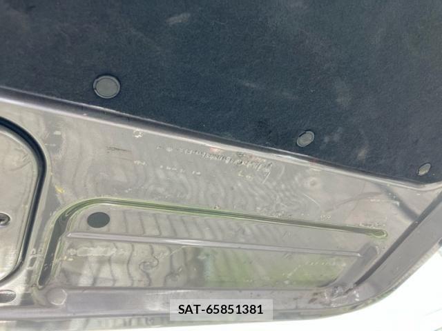 Nissan Caravan 2018-06 7615398-23