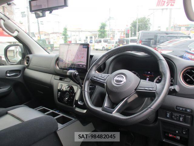 Nissan Caravan 2025-01 7615394-9