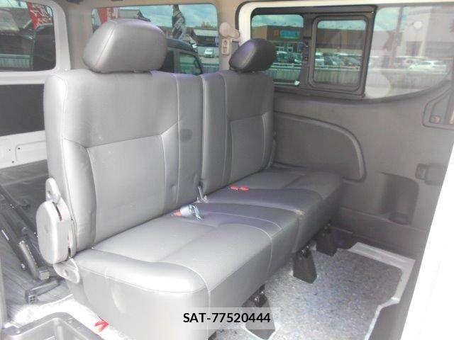 Nissan Caravan 2022-11 7615392-11