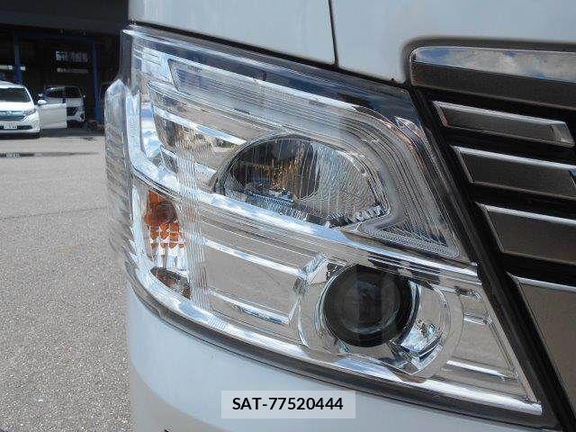 Nissan Caravan 2022-11 7615392-25