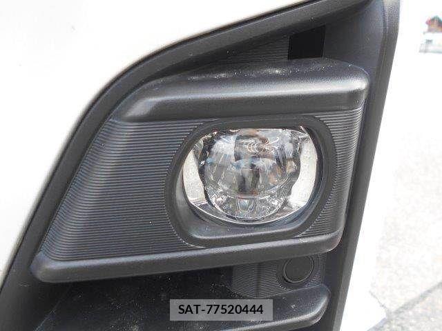 Nissan Caravan 2022-11 7615392-28