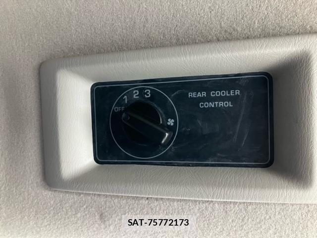 Nissan Caravan 2017-09 7615396-15