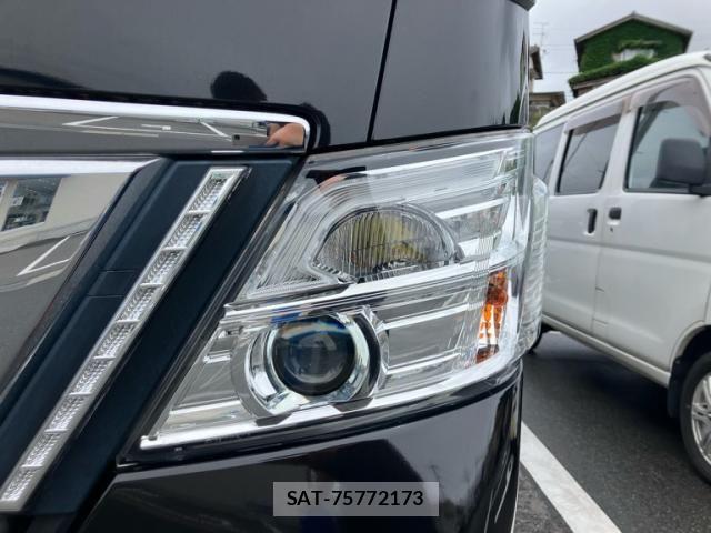 Nissan Caravan 2017-09 7615396-23