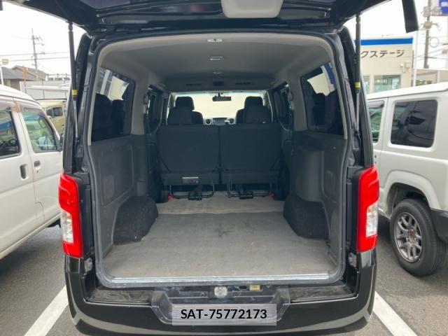 Nissan Caravan 2017-09 7615396-25