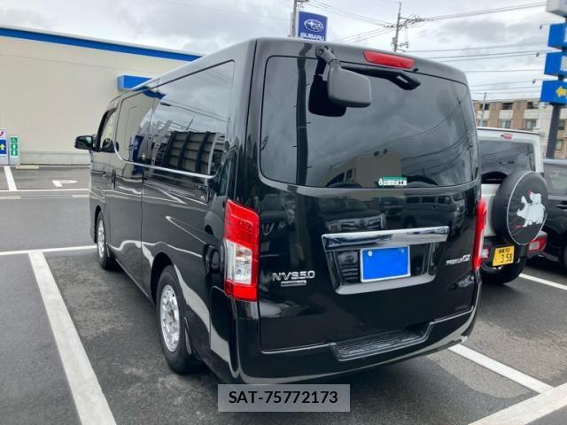 Nissan Caravan 2017-09 7615396-2