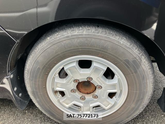 Nissan Caravan 2017-09 7615396-6