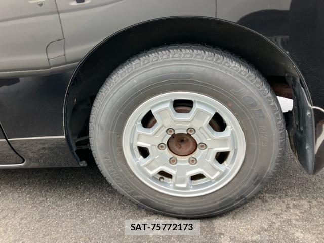 Nissan Caravan 2017-09 7615396-8