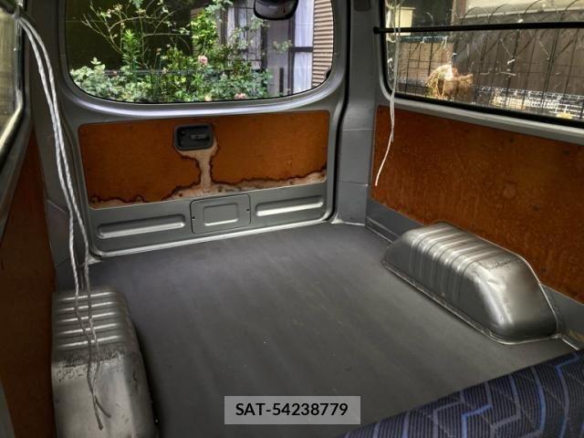 Nissan Caravan 2002-08 7721744-15
