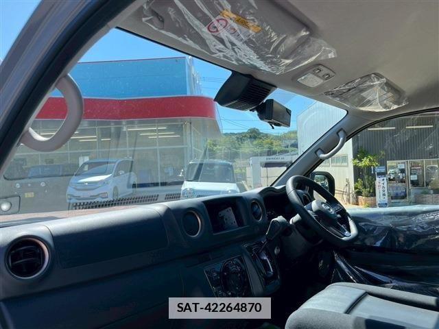 Nissan Caravan 2025-11 7721734-19