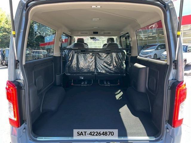 Nissan Caravan 2025-11 7721734-20