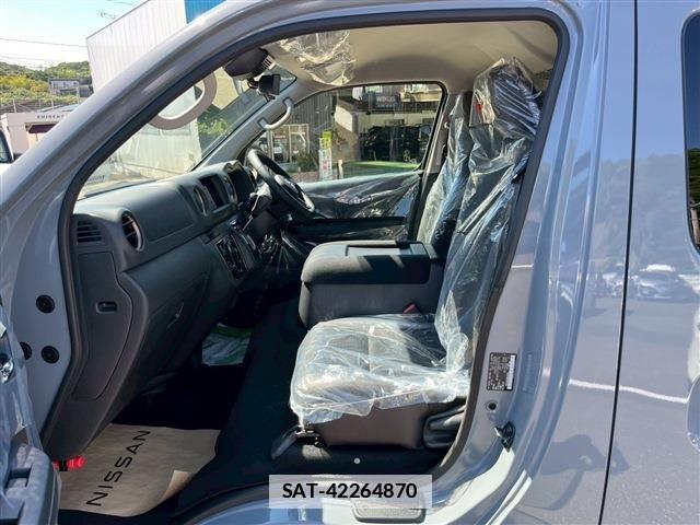 Nissan Caravan 2025-11 7721734-2