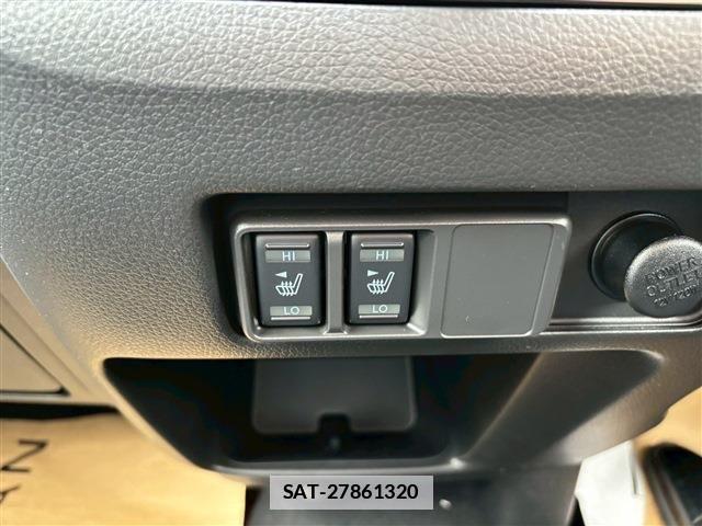 Nissan Caravan 2025-10 7721733-23