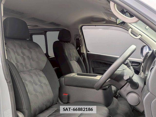 Nissan Caravan 2025-05 7721736-18