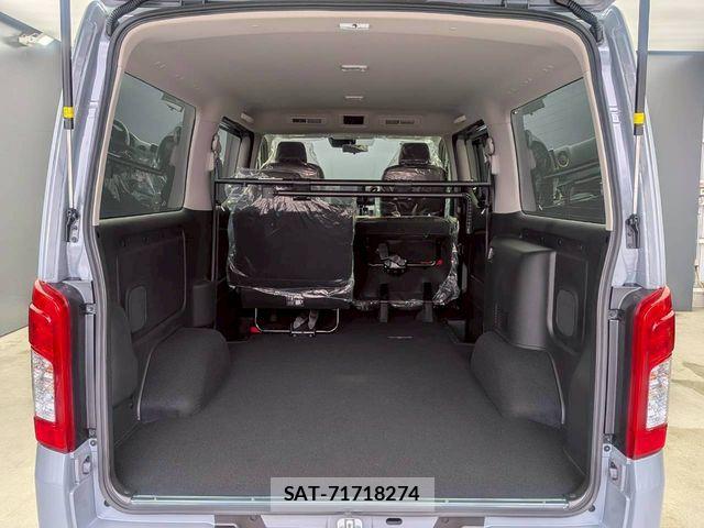 Nissan Caravan 2026-06 7721732-23