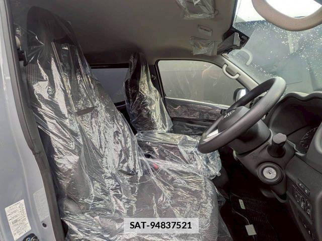 Nissan Caravan 2026-05 7783276-13