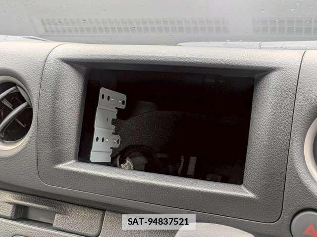 Nissan Caravan 2026-05 7783276-3