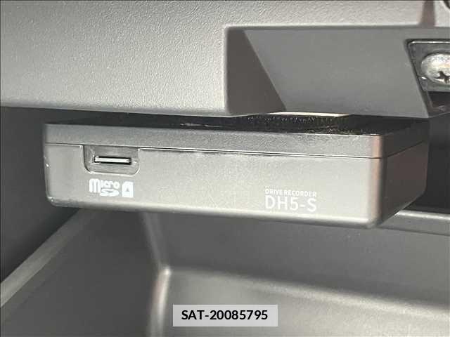 Nissan Caravan 2022-01 7783258-8