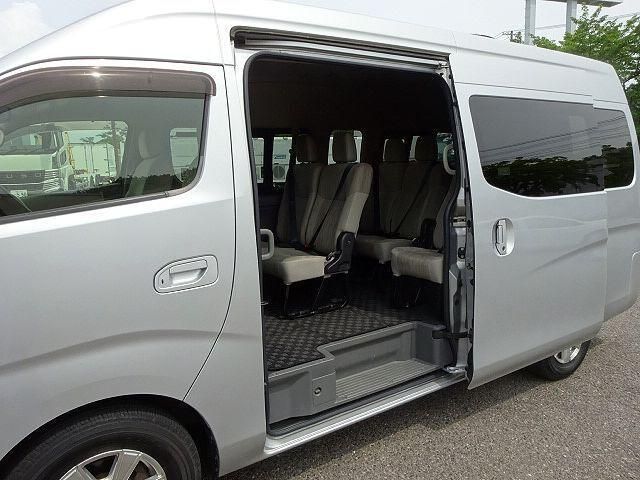 Nissan Caravan 2017-09 7864643-11