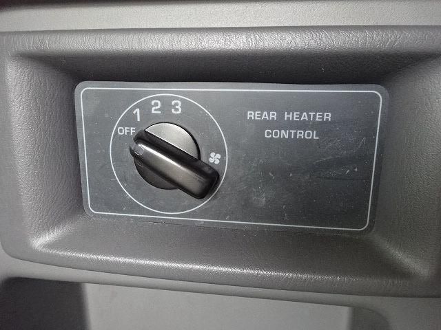 Nissan Caravan 2017-09 7864643-19