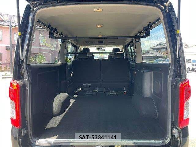 Nissan Caravan 2021-12 7875661-14