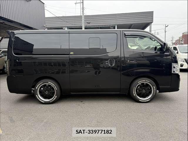 Nissan Caravan 2022-06 7875660-12