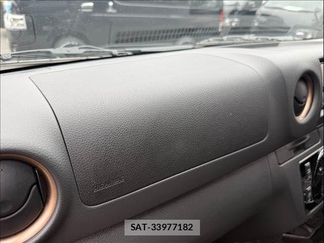Nissan Caravan 2022-06 7875660-16