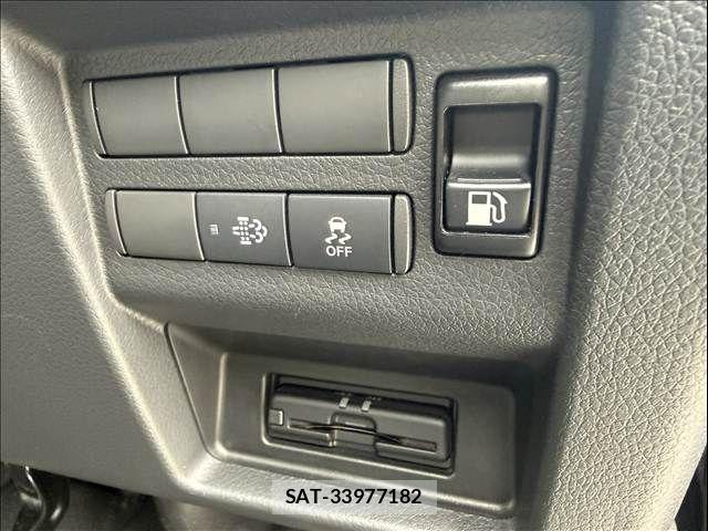 Nissan Caravan 2022-06 7875660-18