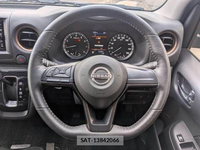 Nissan Caravan 2022-02 7875663-11