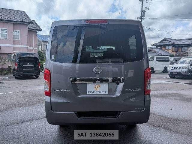 Nissan Caravan 2022-02 7875663-19