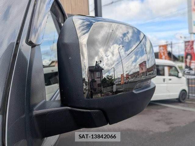 Nissan Caravan 2022-02 7875663-26